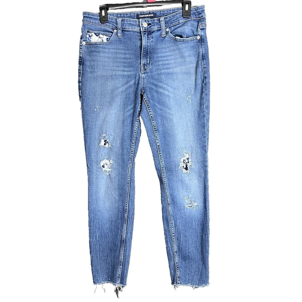 Calvin Klein Jeans Womens Size 12x30 Mid Rise Skinny Distressed Floral Patch - Picture 2 of 16
